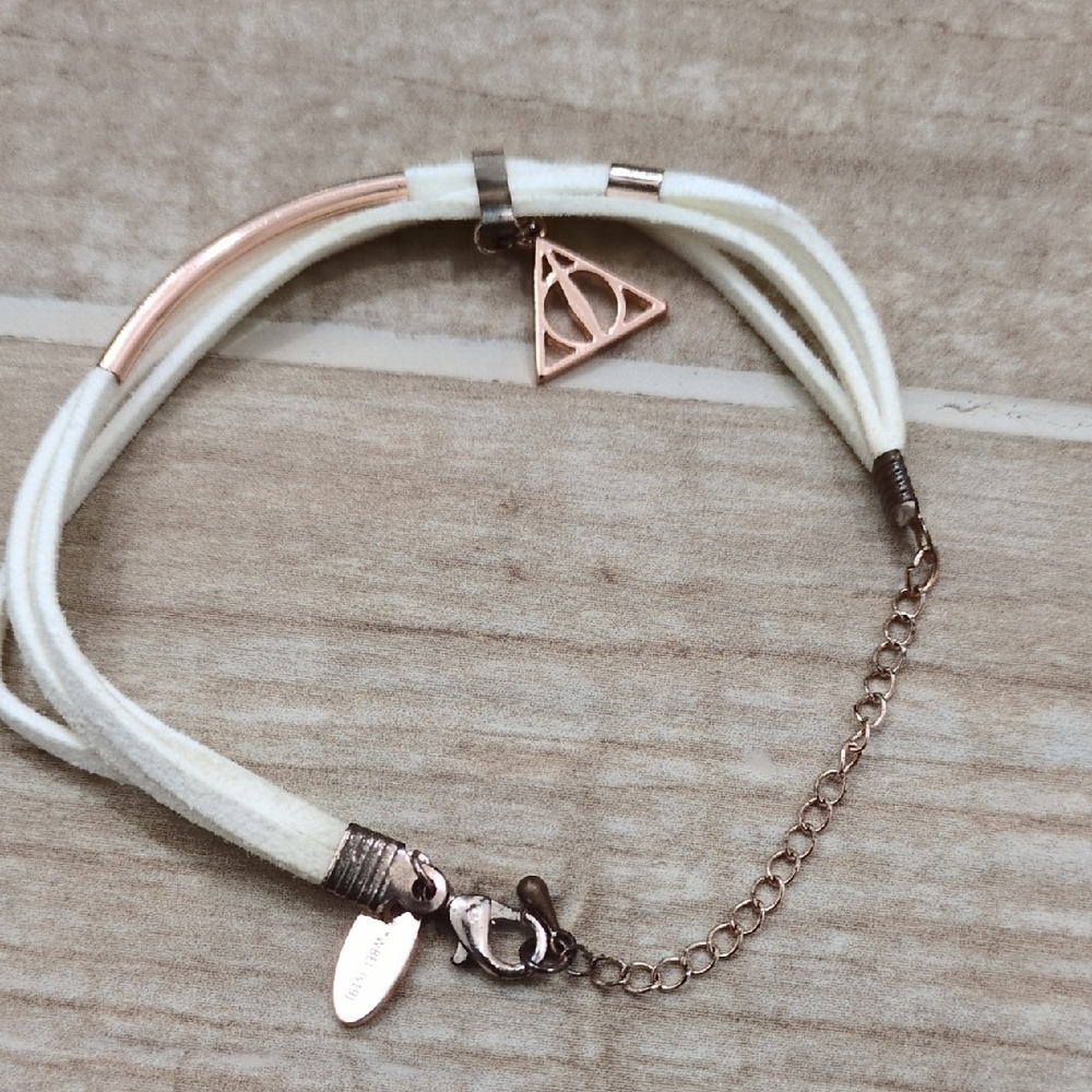 Harry Potter Deadly Hollowes. White and Rose Gold Bracelet with Triangle Charm - Picture 4 of 4
